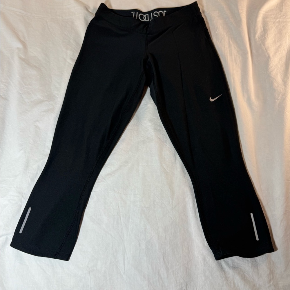 Nike Women’s Black Crop Dri-Fit Leggings/Tights